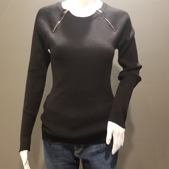 Carmen Marc Valvo Sweaters - Carmen Marc Valvo Ribbed zip sweater